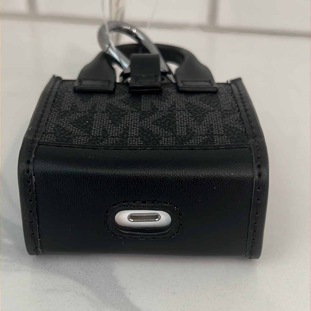 CUTE!! MK Mini Bag AirPods Case!! - Picture 14 of 16